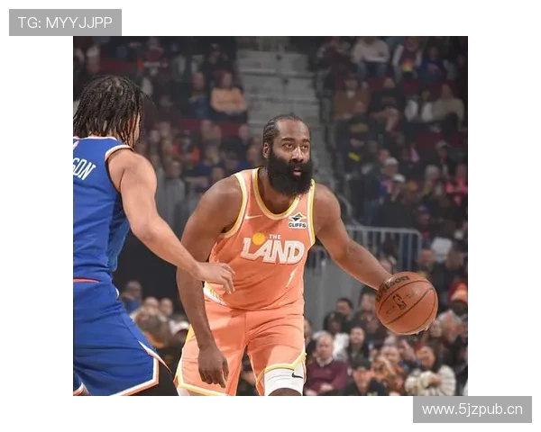 哈登22+9+8创历史第三位